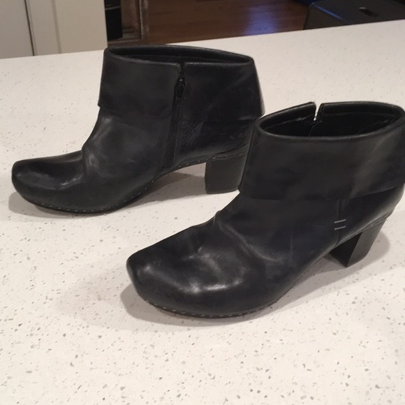 vialis Black Leather Heeled Booties - Picture 3 of 8